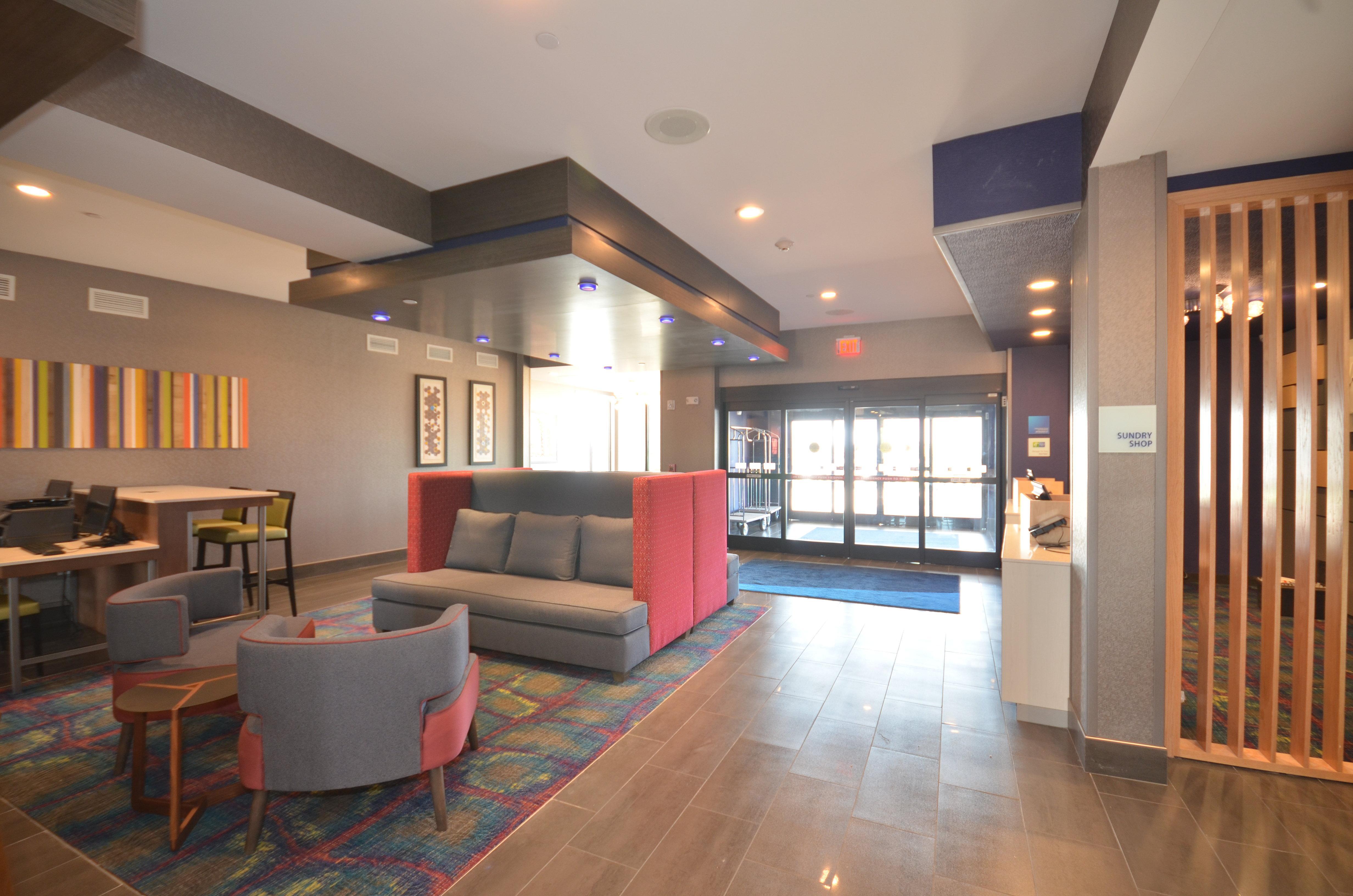 Holiday Inn Express & Suites Oklahoma City Mid - Arpt Area, An Ihg Hotel Dış mekan fotoğraf